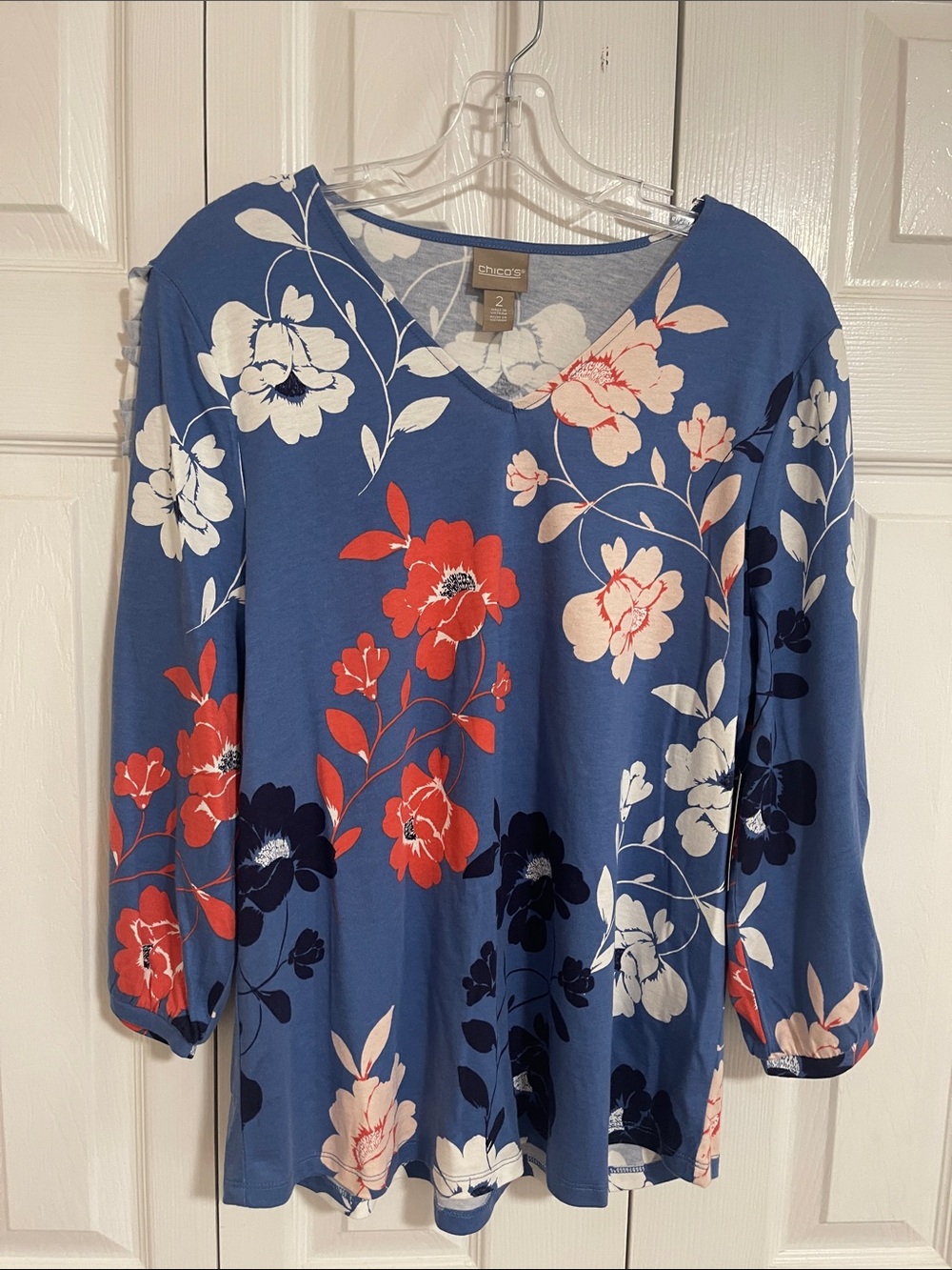 Chico's Blue Floral V‑Neck Long Sleeve Top with Red & White Blooms